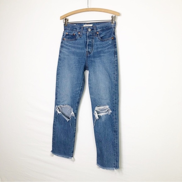 Levi’s wedgy, straight button, fly, distressed jeans - Picture 12 of 12